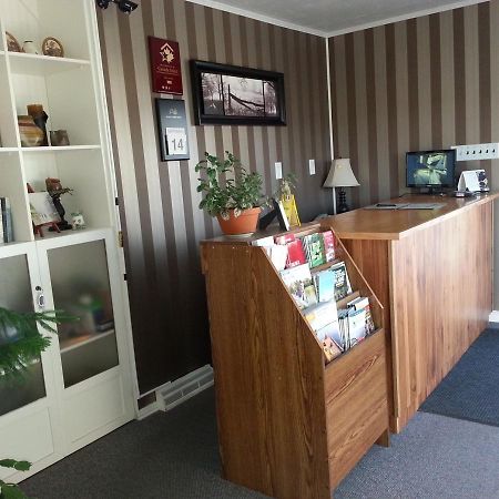 Sunset Motel Portage la Prairie Dış mekan fotoğraf
