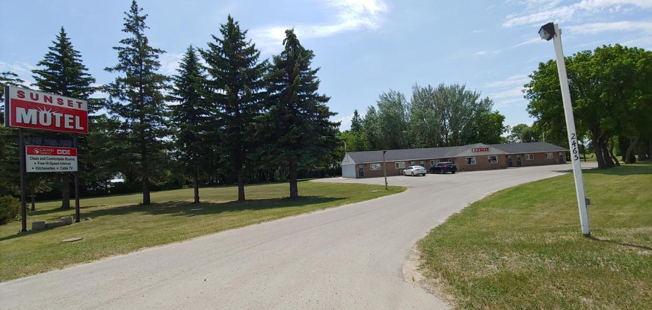 Sunset Motel Portage la Prairie Dış mekan fotoğraf