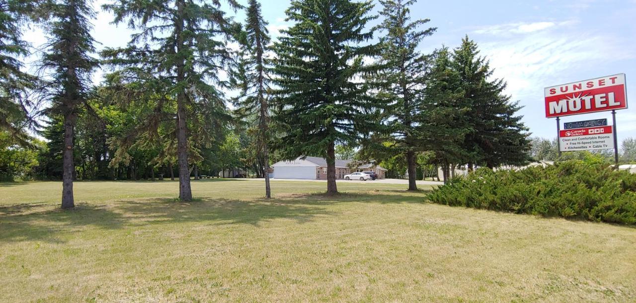 Sunset Motel Portage la Prairie Dış mekan fotoğraf
