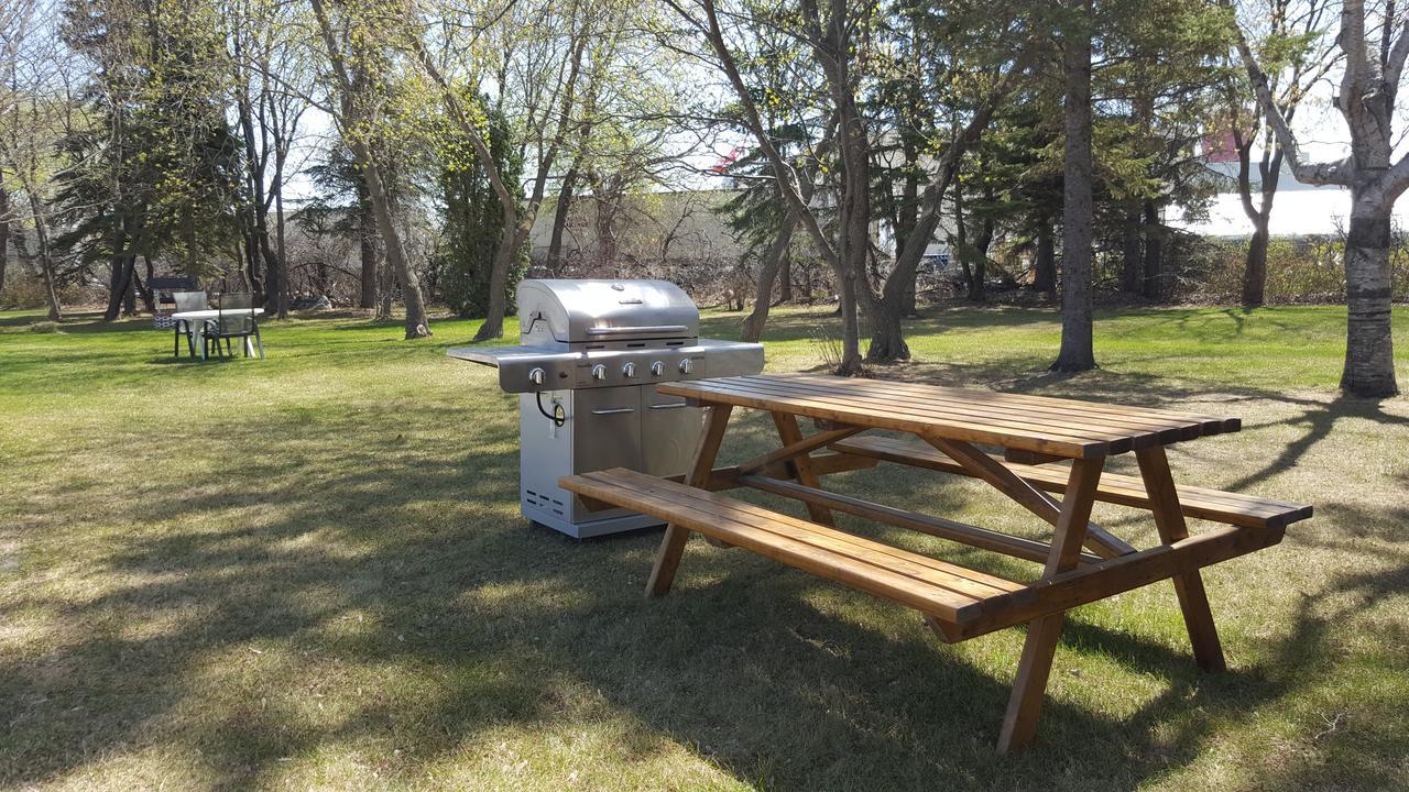 Sunset Motel Portage la Prairie Dış mekan fotoğraf